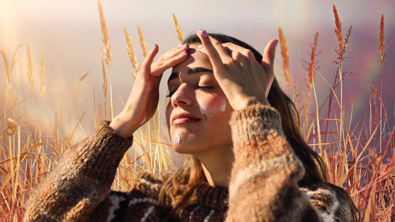 Blijf beschermd: Waarom je ook in de herfst zonnebrandcrème moet dragen